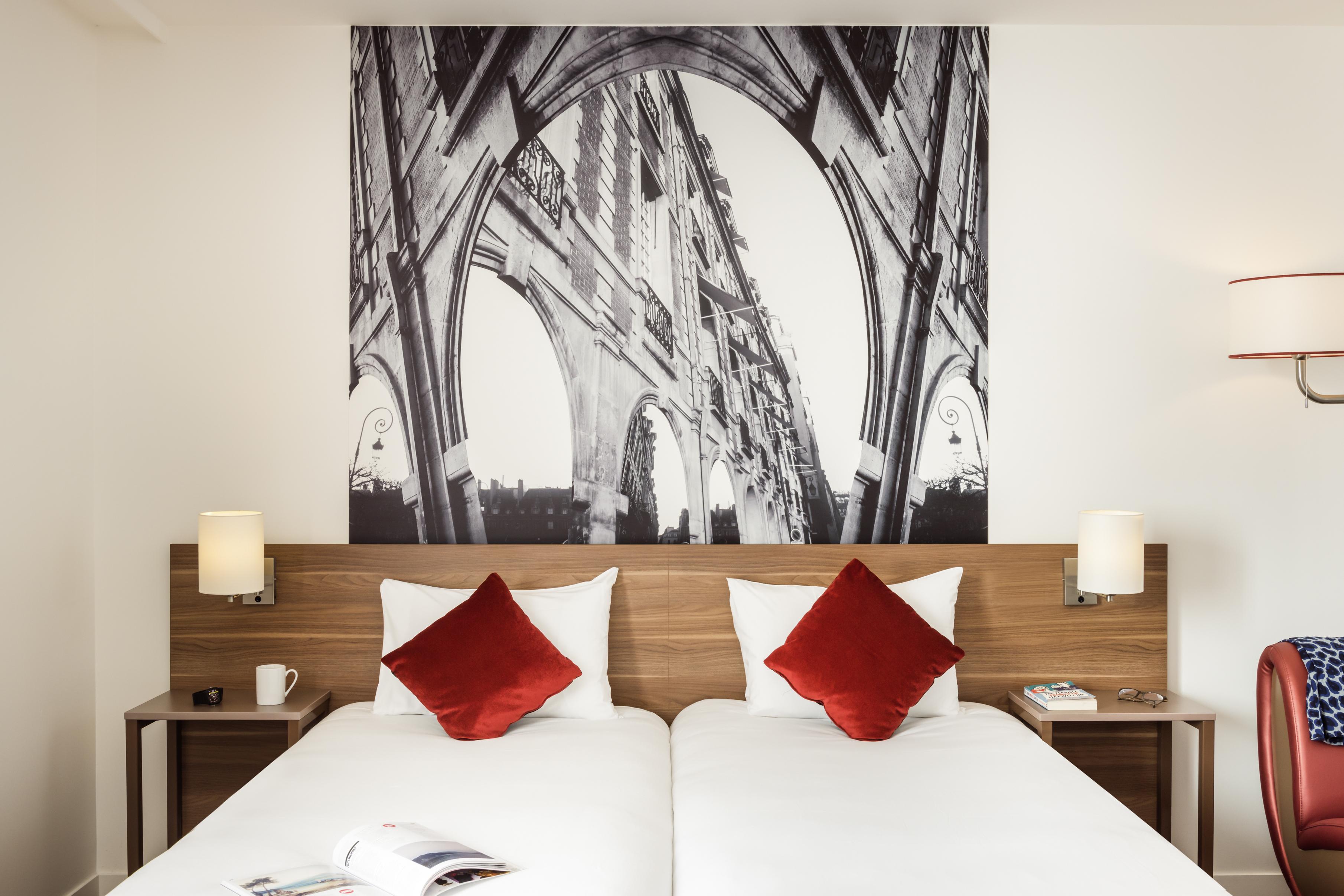 อดาจิโอ ลา ดีเฟนซ์ คัวร์บีโว Aparthotel กูร์เบอวัวร์ ภายนอก รูปภาพ