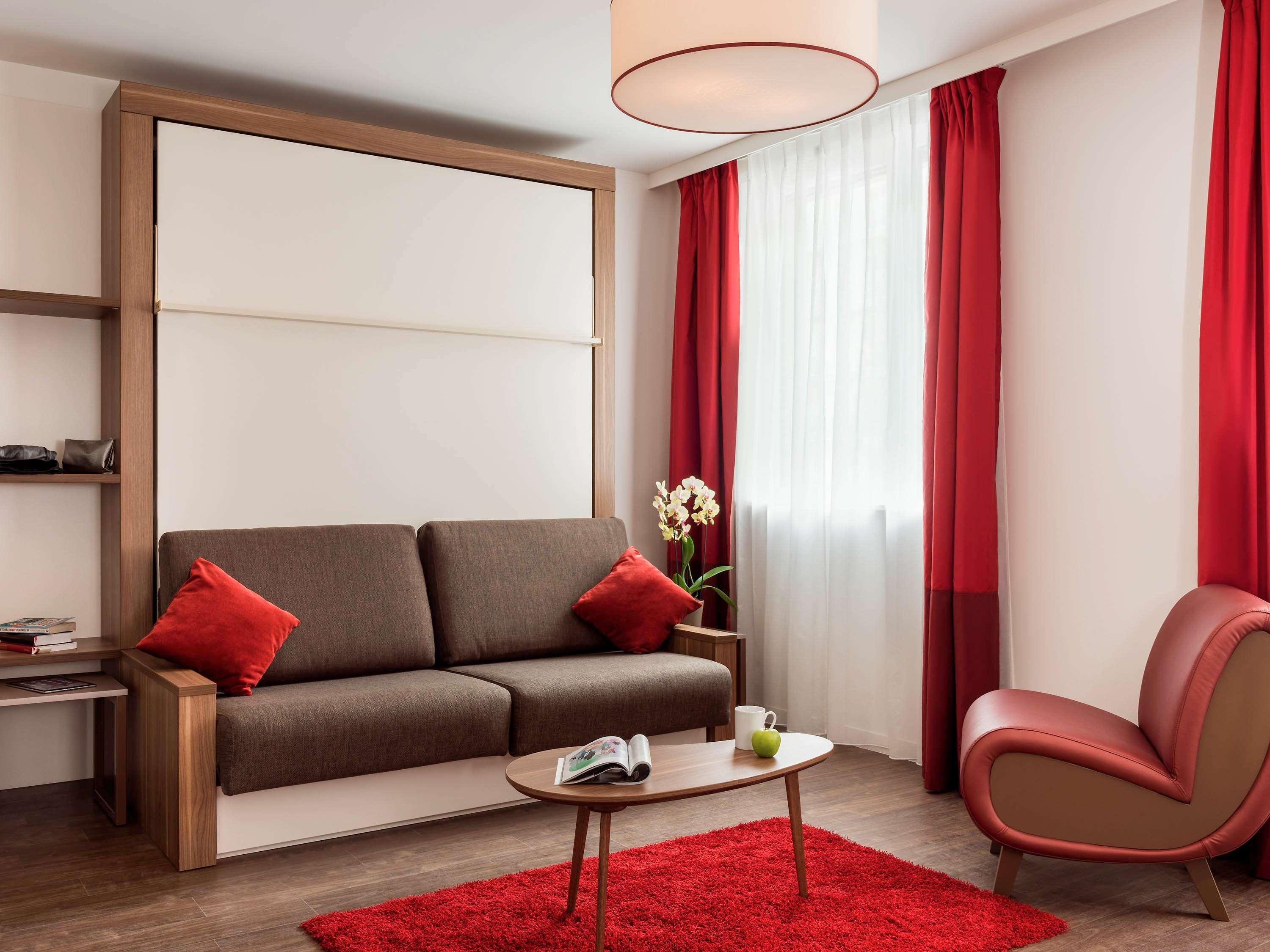 อดาจิโอ ลา ดีเฟนซ์ คัวร์บีโว Aparthotel กูร์เบอวัวร์ ภายนอก รูปภาพ