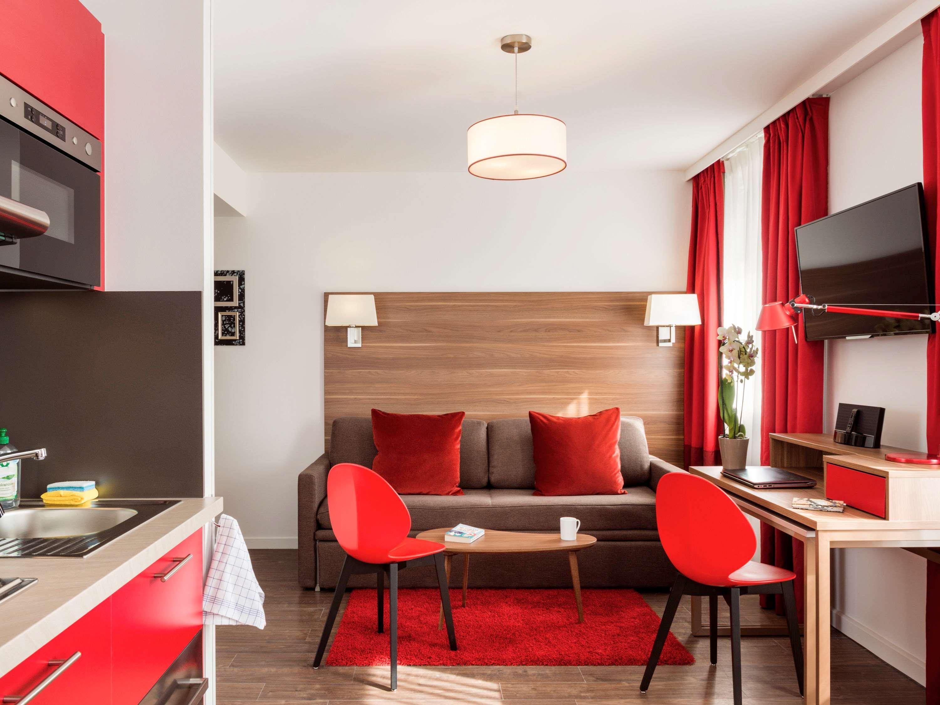 อดาจิโอ ลา ดีเฟนซ์ คัวร์บีโว Aparthotel กูร์เบอวัวร์ ภายนอก รูปภาพ