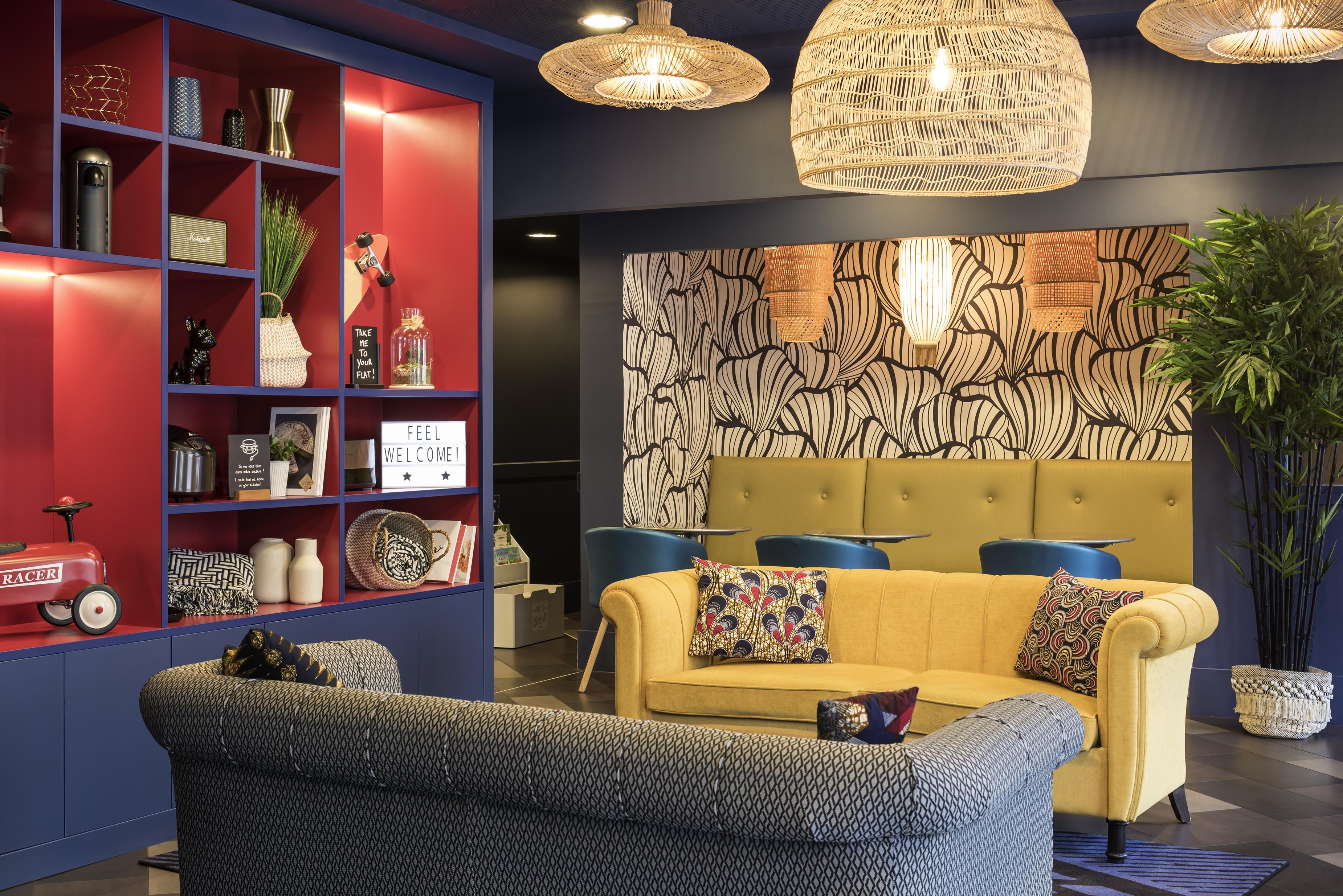 อดาจิโอ ลา ดีเฟนซ์ คัวร์บีโว Aparthotel กูร์เบอวัวร์ ภายนอก รูปภาพ