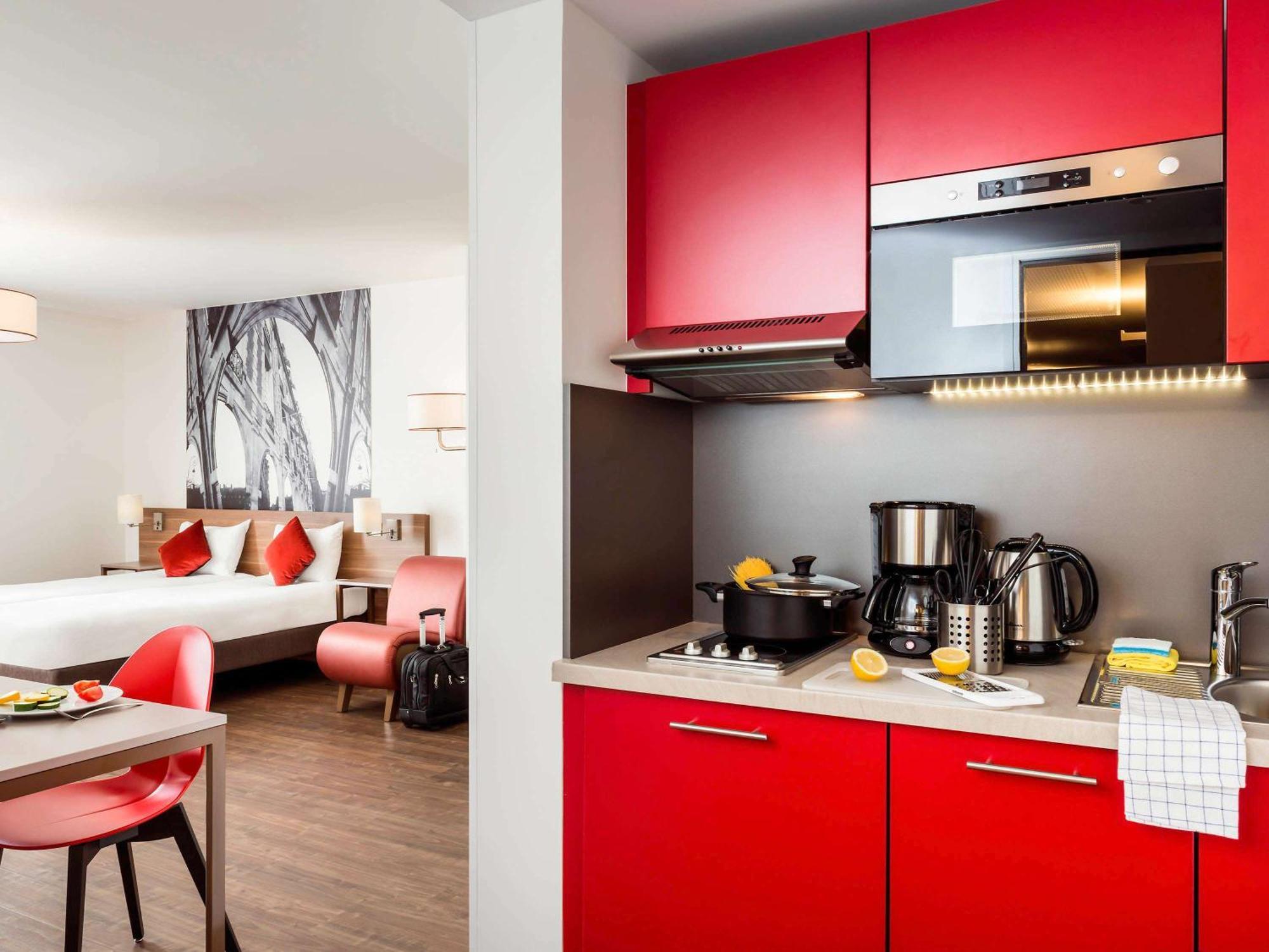 อดาจิโอ ลา ดีเฟนซ์ คัวร์บีโว Aparthotel กูร์เบอวัวร์ ภายนอก รูปภาพ